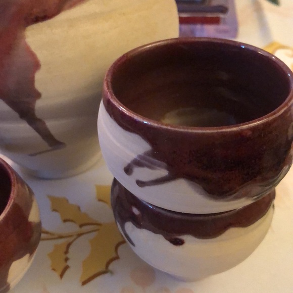 Artist signed Pottery Tea Set - Tea Pot with Bamboo Handle & 5 Teacups - Picture 4 of 7